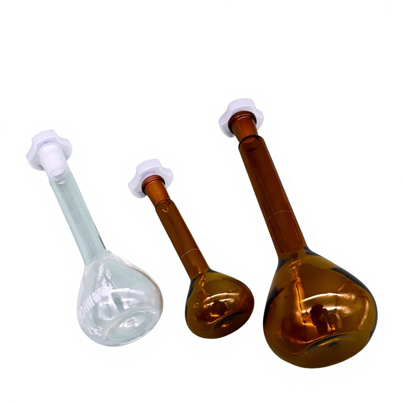 Glass Volumetric Flask (4)